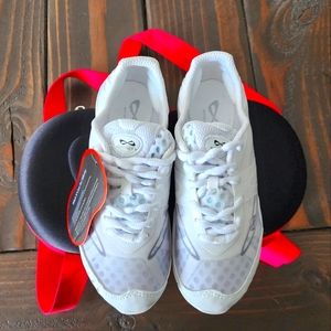 Nfinity Vengeance Cheer Shoes Y3 NEW